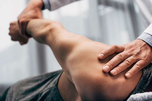 فیزیوتراپی برای درمان درد شانه و کتف