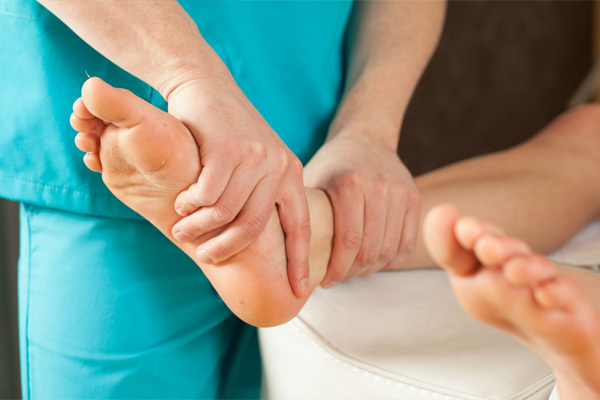 درمان پیچ خوردگی مچ پا با سریع ترین روش ها